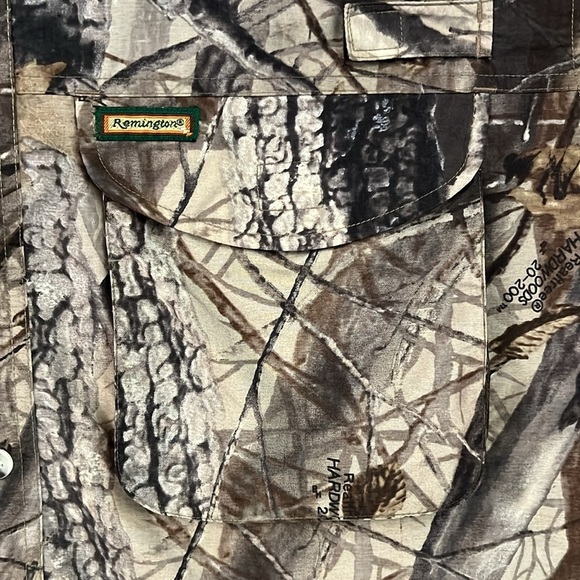 Remington Vented Camo Long Sleeve Shirt Button Front Realtree Hardwood Hunter XL - Picture 10 of 13